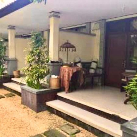Gina'S Guest House Санур Экстерьер фото